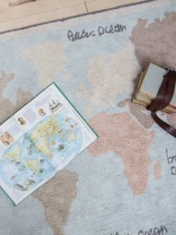 Tapis Coton Lavable Mappemonde LORENA CANALS Bleu Ciel - Lorena Canals -Boutique Vertbaudet tapis coton lavable mappemonde lorena canals 2